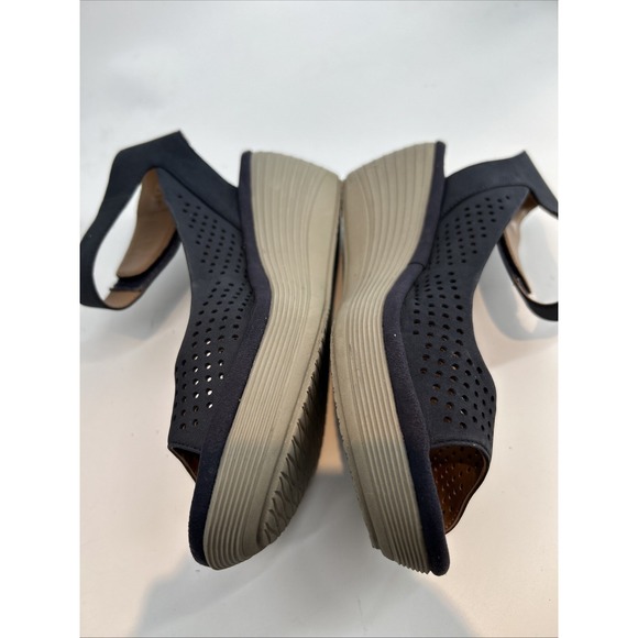 Navy Sz 8 Clark's Collection Reedly Salene Perforated Leather Sandal Peep Toe - Picture 3 of 7